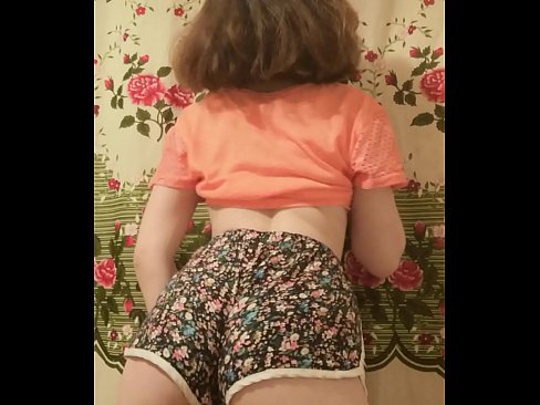❤️ سیکسی نوجوان بیب کیمرے پر اپنی شارٹس اتار رہی ہے۔ ☑ سیکس ❌️